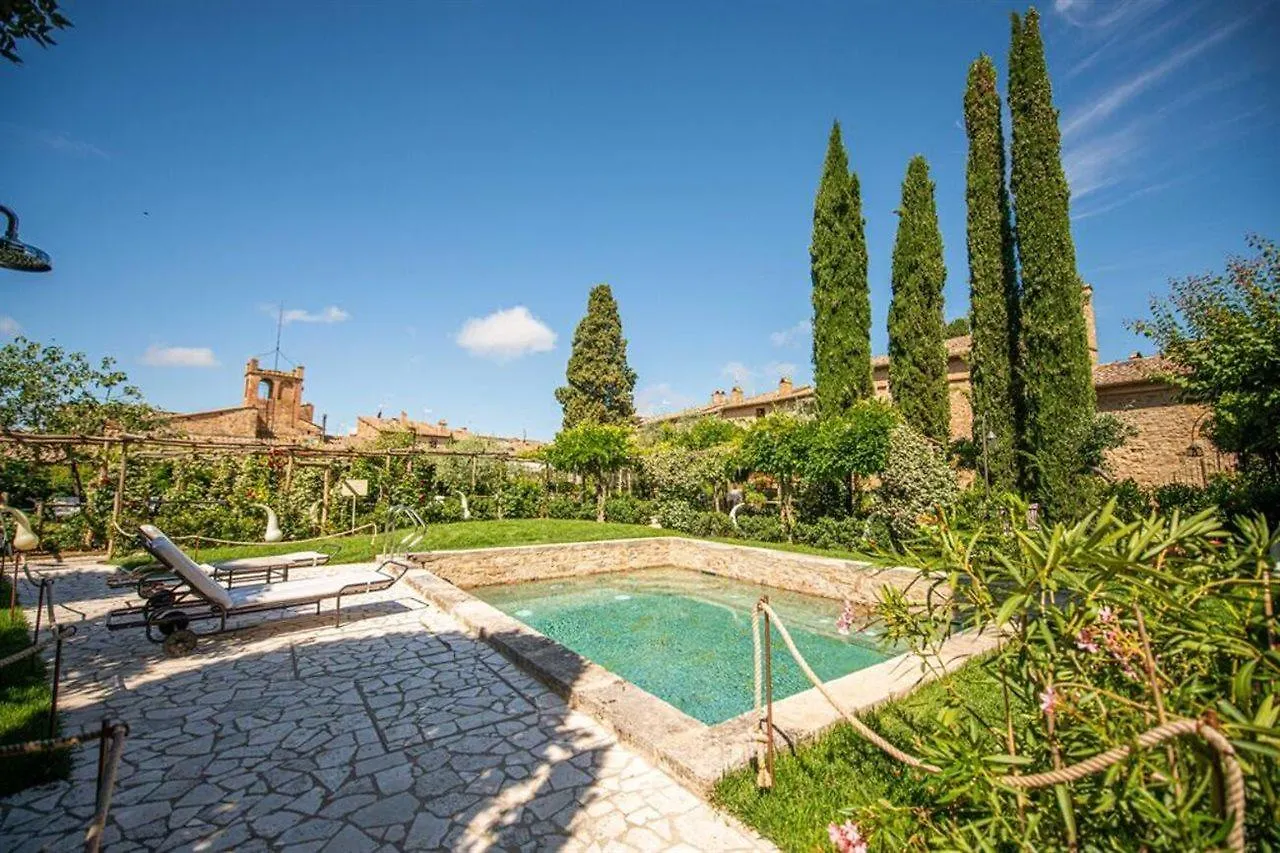 Hotel Palazzo Del Capitano Wellness E Relais San Quirico dʼOrcia Italia