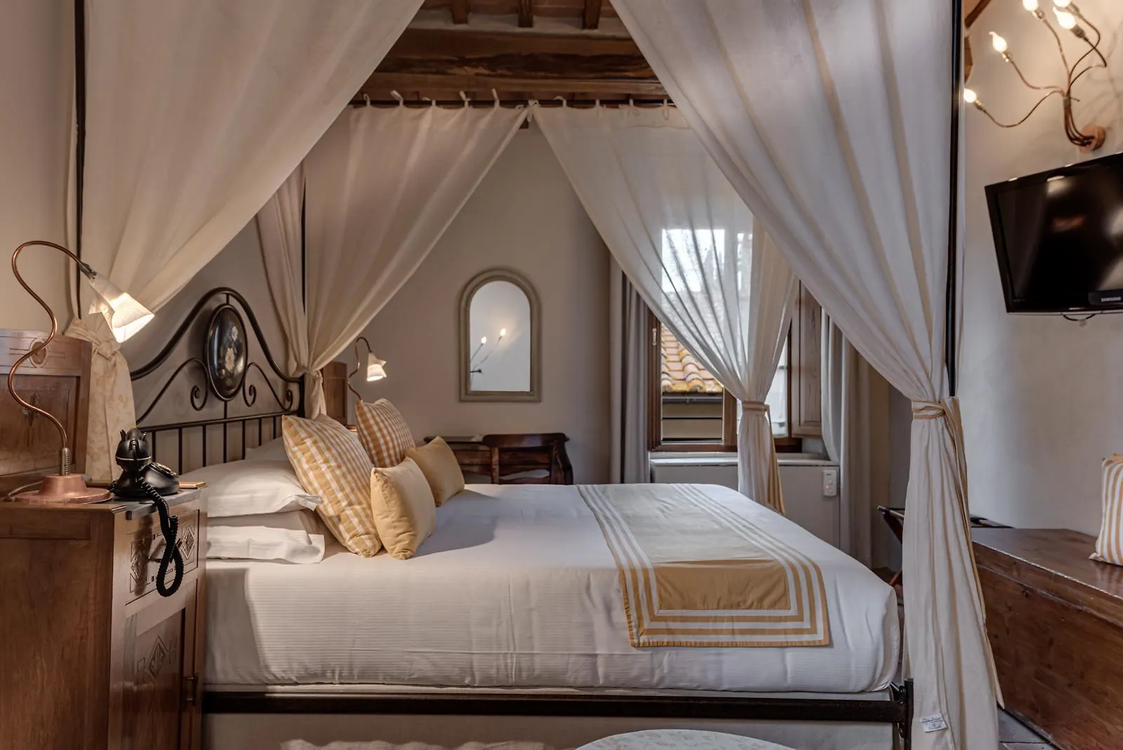 Palazzo Del Capitano Wellness E Relais Hotel San Quirico d'Orcia Italy